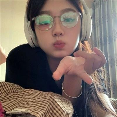 呢个校园选乜鬼